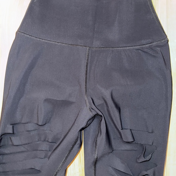 ALO - High Waist Extreme Ripped Warrior Leggings - BNWOT - Picture 7 of 10